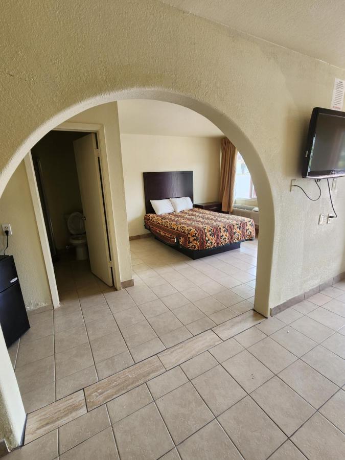Hometown Inn And Suites メスキート エクステリア 写真